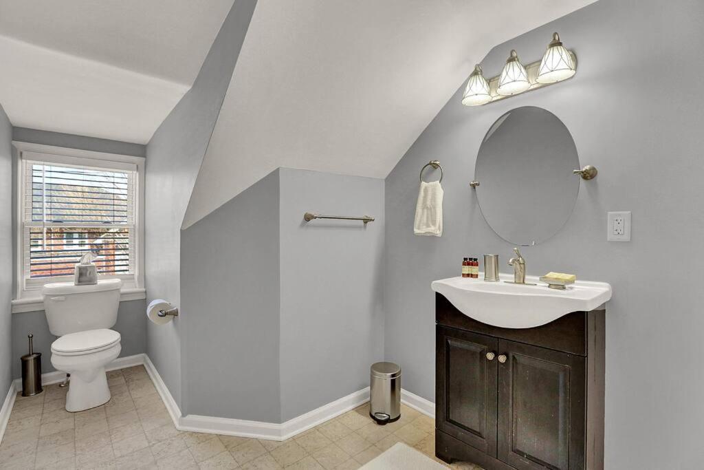 Suites On Seneca - Gorgeous One Bedroom Apartment Harrisburg Extérieur photo